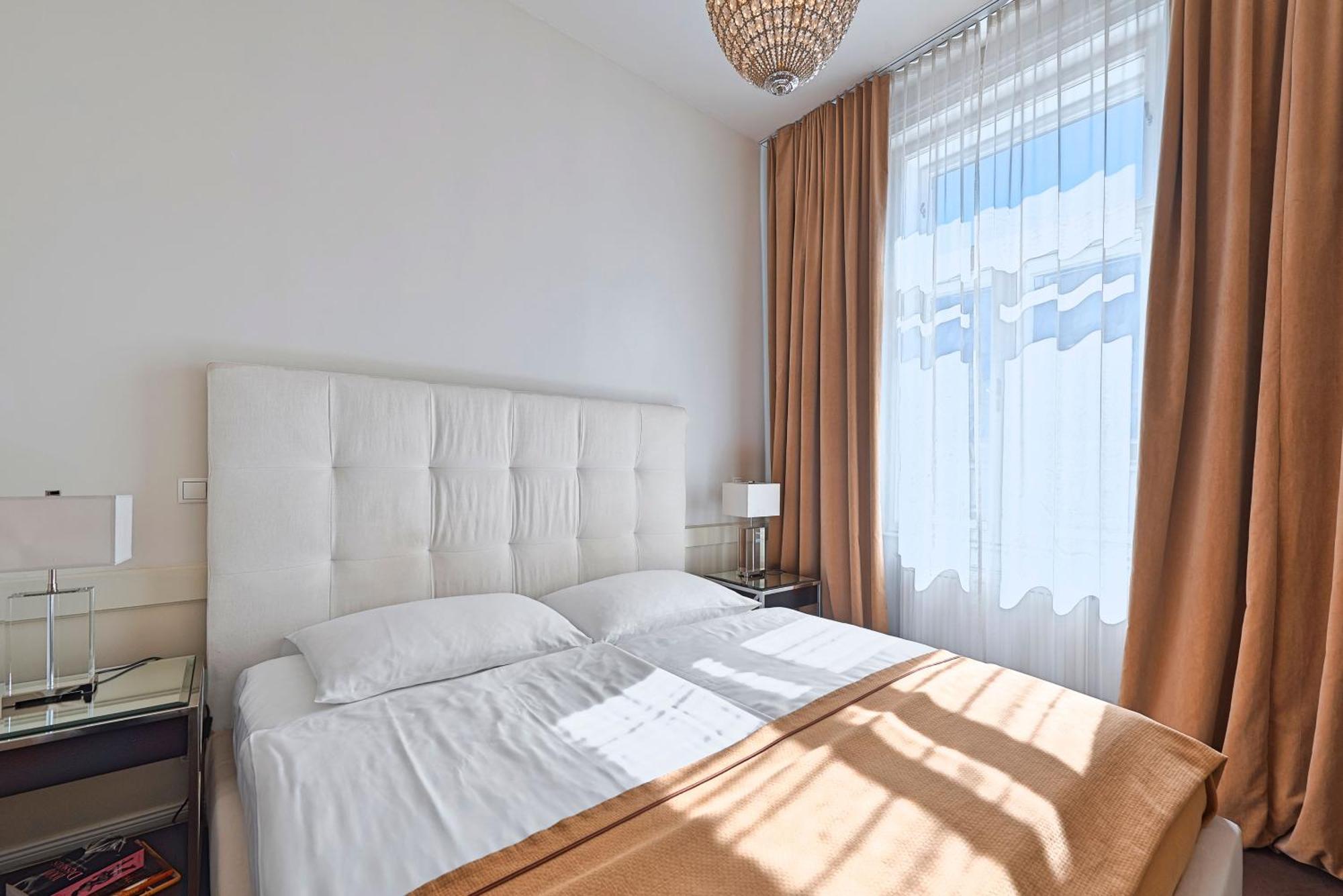 6 Rooms เวียนนา ภายนอก รูปภาพ